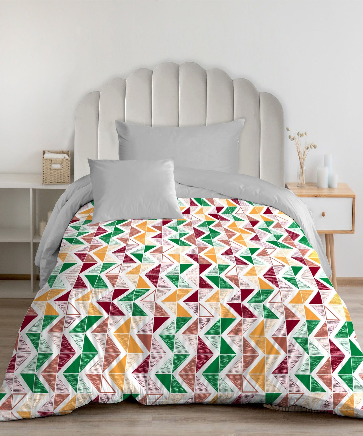 Urban Comfort Trippy Triangles Red Single Comforter, 120GSM, 100% Cotton, Multicolor